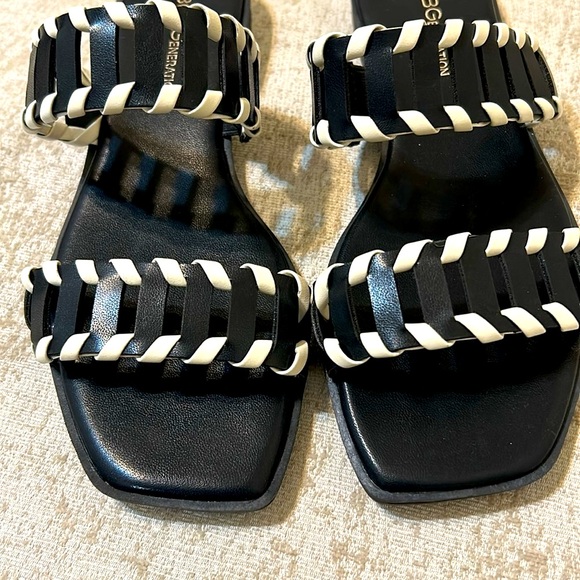 BCBGENERATION Lemah Double Band Sandals.       New In Box - Picture 4 of 7